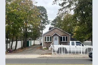 178 Commack Road, Deer Park, NY 11729 - Photo 1