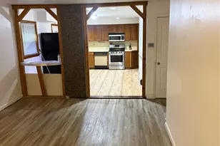 178 Commack Rd, Deer Park, NY 11729 - Photo 4