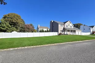 5 North St, Coram, NY 11727 - Photo 2