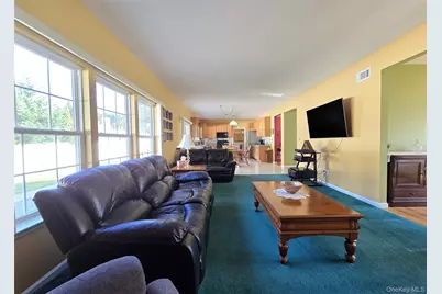 5 North Street, Coram, NY 11727 - Photo 12