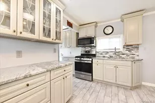 120-20 194th St, Saint Albans, NY 11412 - Photo 10