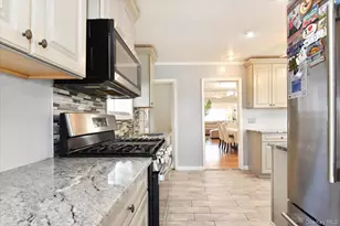 120-20 194th St, Saint Albans, NY 11412 - Photo 8