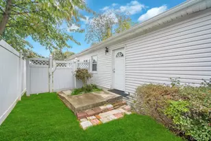 182 Commack Rd, Deer Park, NY 11729 - Photo 8