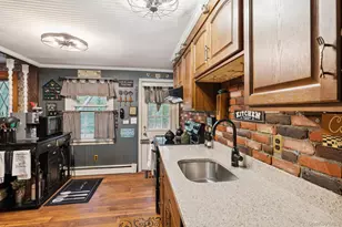 186 Jamaica Ave, Medford, NY 11763 - Photo 14