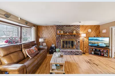 186 Jamaica Avenue, Medford, NY 11763 - Photo 8