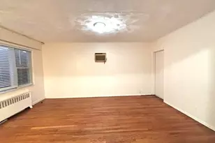 238-23 148th Dr, Rosedale, NY 11422 - Photo 2