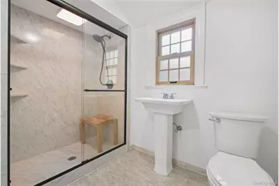 40 Holland Place, Hartsdale, NY 10530 - Photo 16