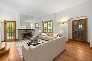 40 Holland Pl, Hartsdale, NY 10530 - Photo 2