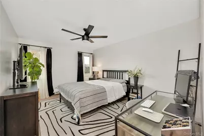 3256 Park Avenue, Wantagh, NY 11793 - Photo 18