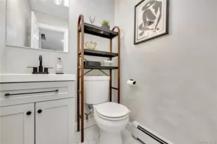 3256 Park Ave, Wantagh, NY 11793 - Photo 14