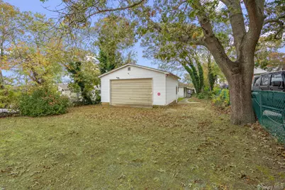 113 Overlook Drive, Mastic, NY 11950 - Photo 30