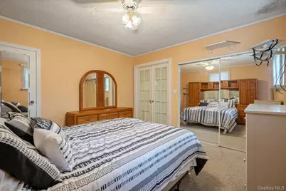 113 Overlook Drive, Mastic, NY 11950 - Photo 16