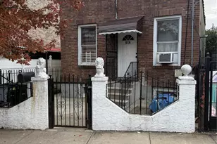 946 Tilden St, Bronx, NY 10469 - Photo 2