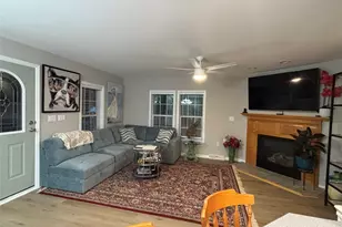 1661 Old Country Rd, Riverhead, NY 11901 - Photo 8