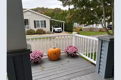 1661 Old Country Road #506, Riverhead, NY 11901 - Photo 4