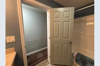 1661 Old Country Road #506, Riverhead, NY 11901 - Photo 22