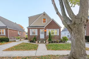 246-12 86th Rd, Bellerose, NY 11426 - Photo 32