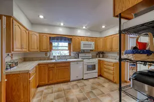 4 Irene Ct, Fishkill, NY 12524 - Photo 10