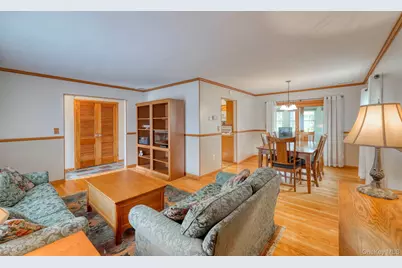 4 Irene Court, Fishkill, NY 12524 - Photo 2