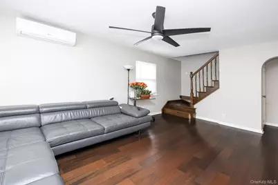 166-23 20th Road, Whitestone, NY 11357 - Photo 2