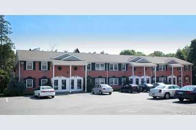64 S Clinton Avenue #3A, Bay Shore, NY 11706 - Photo 1