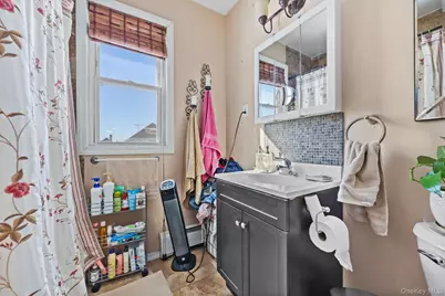 1831 Paulding Avenue, Bronx, NY 10462 - Photo 10