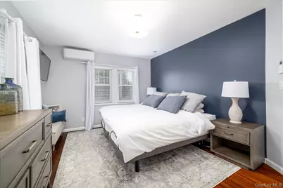 70 Denton Avenue, Lynbrook, NY 11563 - Photo 22