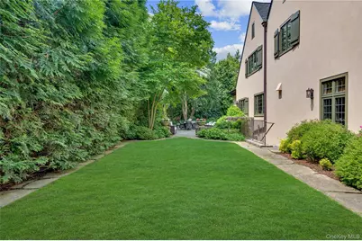 24 Homesdale Road, Bronxville, NY 10708 - Photo 34