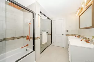 181-23 Henley Rd, Jamaica, NY 11432 - Photo 26