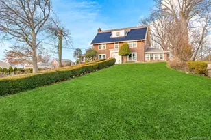 181-23 Henley Rd, Jamaica, NY 11432 - Photo 2