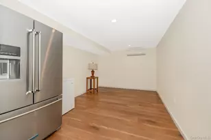 181-23 Henley Rd, Jamaica, NY 11432 - Photo 36