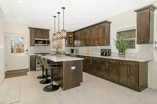 181-23 Henley Rd, Jamaica, NY 11432 - Photo 16