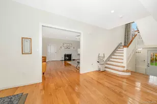 181-23 Henley Rd, Jamaica, NY 11432 - Photo 12