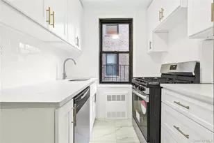 150-10 71st Ave, Flushing, NY 11367 - Photo 16