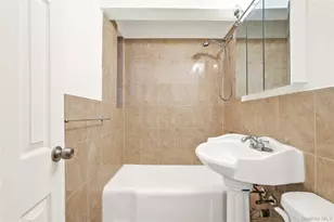 150-10 71st Ave, Flushing, NY 11367 - Photo 18