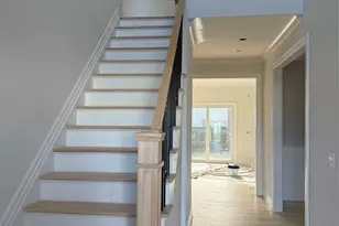 7 Greenway Cir, Syosset, NY 11791 - Photo 18