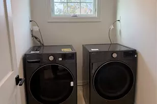 7 Greenway Cir, Syosset, NY 11791 - Photo 16