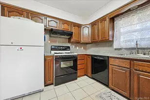 4 E Carpenter St, Valley Stream, NY 11580 - Photo 10