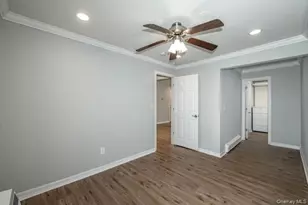 9 Willowbrook Ave, Bay Shore, NY 11706 - Photo 4