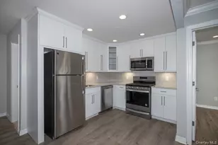 9 Willowbrook Ave, Bay Shore, NY 11706 - Photo 2