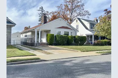 365 Wallace Street, Freeport, NY 11520 - Photo 2