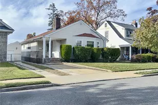 365 Wallace St, Freeport, NY 11520 - Photo 2