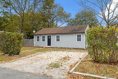 803 Meade Avenue, Bellport, NY 11713 - Photo 2