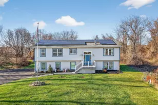 387 Cornwall Hill Rd, Patterson, NY 12563 - Photo 2