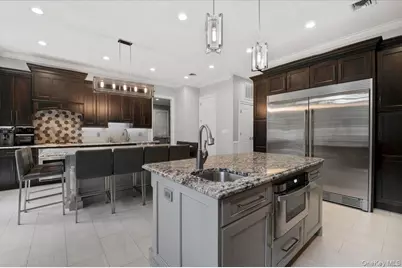 335 Summit Avenue, Cedarhurst, NY 11516 - Photo 10