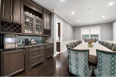 335 Summit Avenue, Cedarhurst, NY 11516 - Photo 6