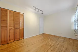 160-31 24th Ave, Whitestone, NY 11357 - Photo 16