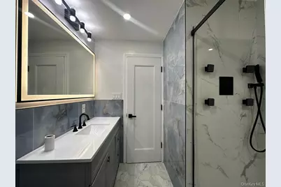 18 Davis Street, Melville, NY 11747 - Photo 2