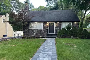 18 Davis St, Melville, NY 11747 - Photo 16