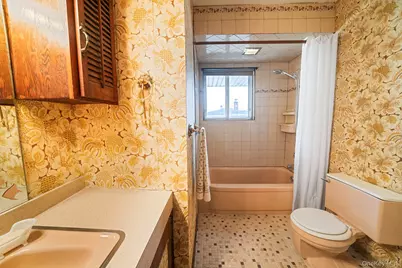 102 Jacqueline Lane, Centereach, NY 11720 - Photo 10